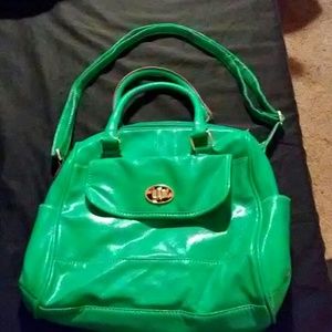 A green hand / shoulder bag